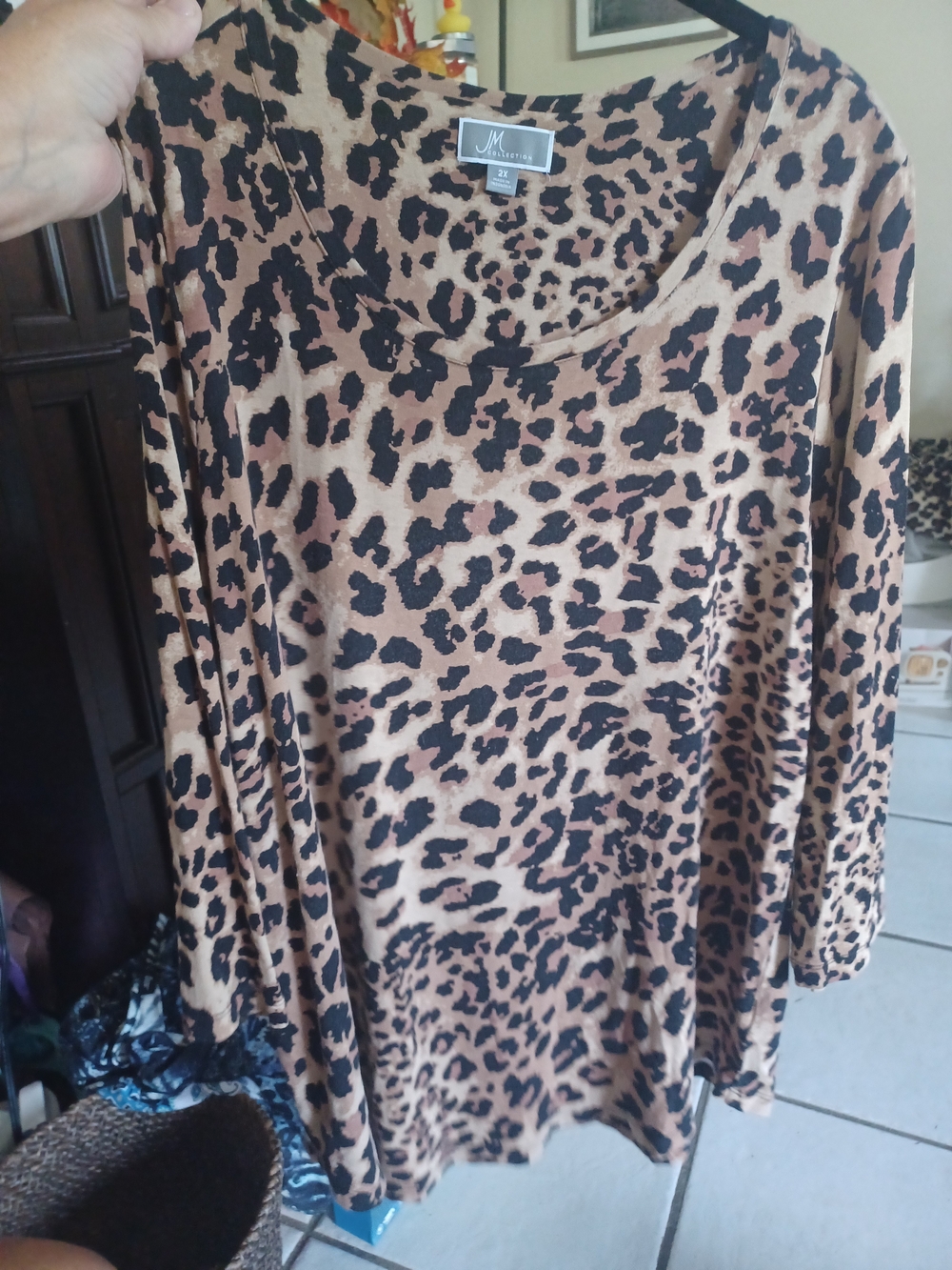 2X JM Collection Taupe and Black Leopard Print Long Sleeve Top